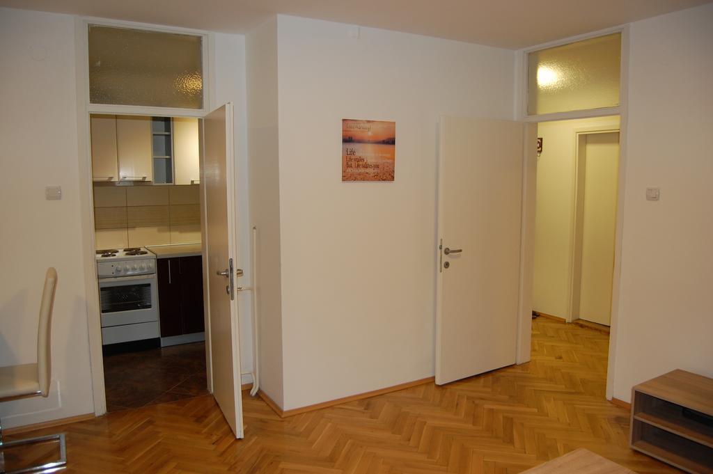 Niko-Max Apartment Skopje Luaran gambar